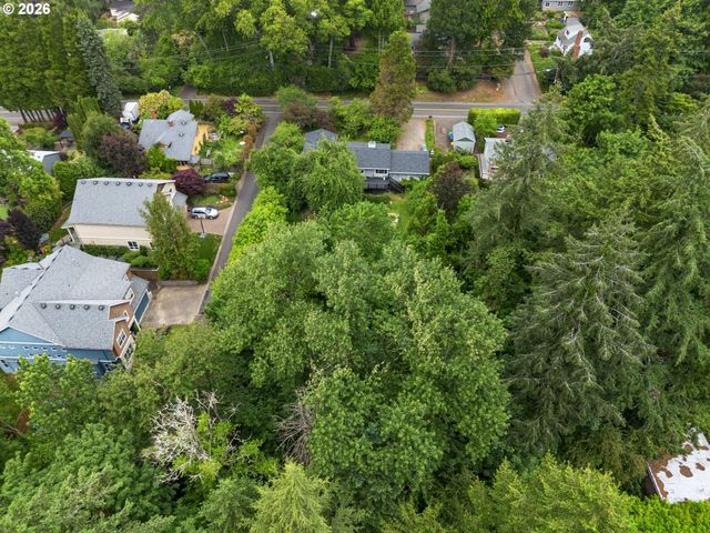 4010 Sw HAMILTON St, Portland, OR 97221
