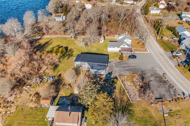 1023 Old Stafford Road, Tiverton, RI 02878