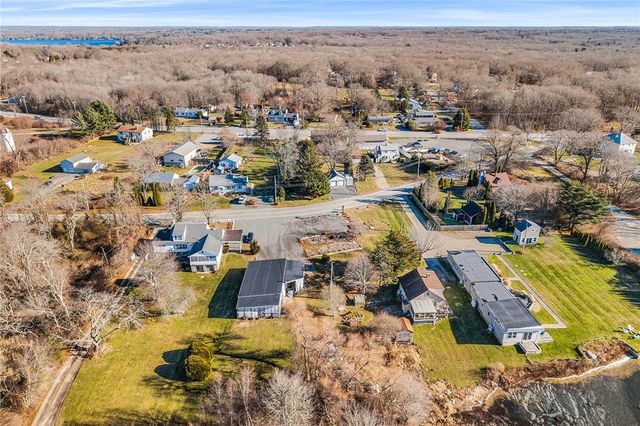 1023 Old Stafford Road, Tiverton, RI 02878