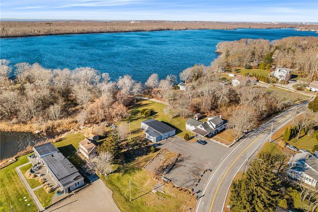 1023 Old Stafford Road, Tiverton, RI 02878