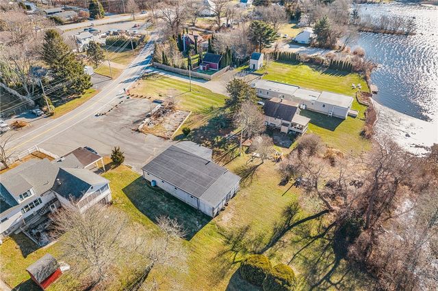 1023 Old Stafford Road, Tiverton, RI 02878