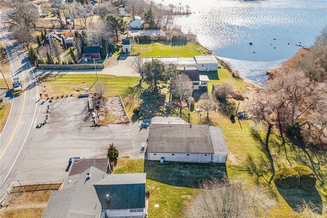 1023 Old Stafford Road, Tiverton, RI 02878