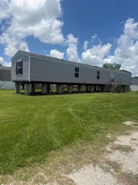 147 Coteau Juanita Street, Houma, LA 70364