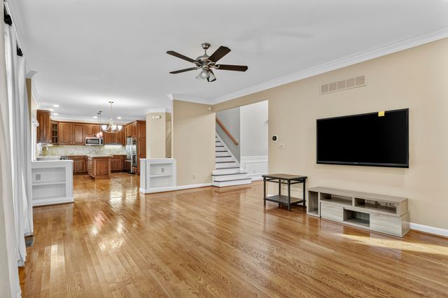 3120 Grantham Way, Lexington, KY 40509