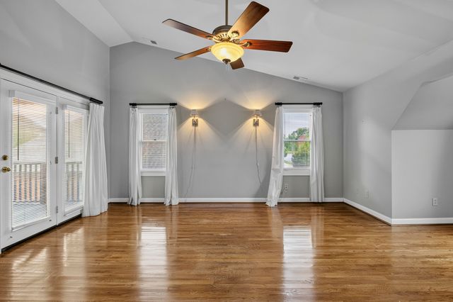 3120 Grantham Way, Lexington, KY 40509