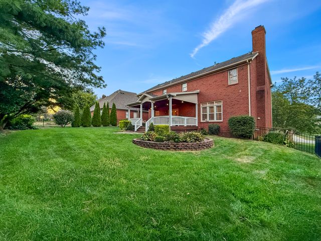 3120 Grantham Way, Lexington, KY 40509