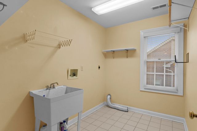 3120 Grantham Way, Lexington, KY 40509