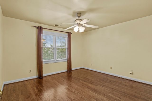 3120 Grantham Way, Lexington, KY 40509