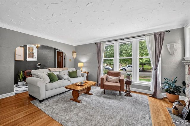 5244 Winona Avenue, St Louis, MO 63109