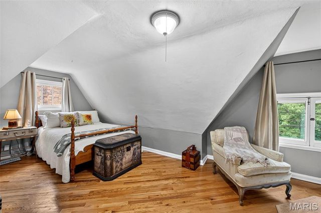 5244 Winona Avenue, St Louis, MO 63109