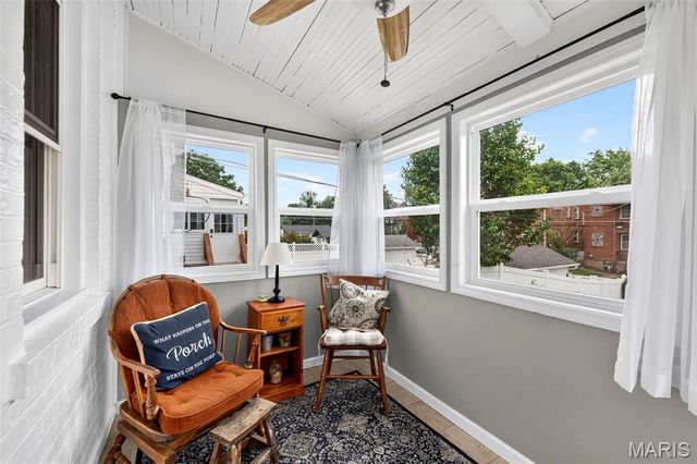 5244 Winona Avenue, St Louis, MO 63109