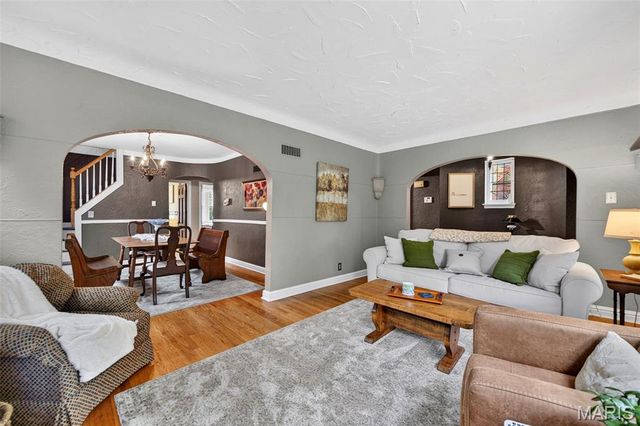 5244 Winona Avenue, St Louis, MO 63109