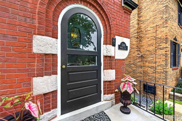 5244 Winona Avenue, St Louis, MO 63109