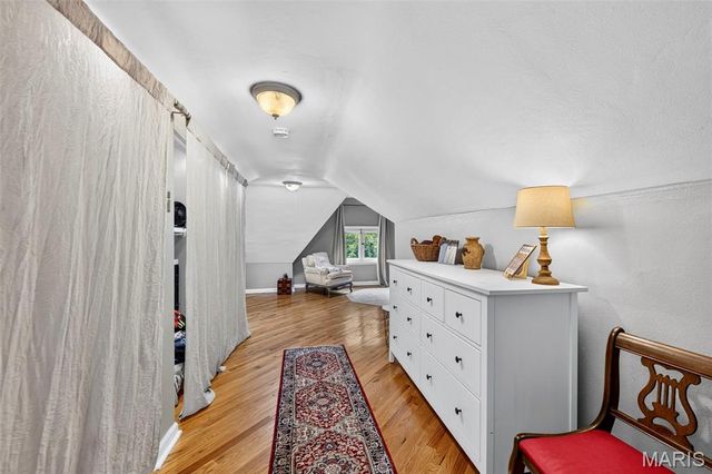 5244 Winona Avenue, St Louis, MO 63109