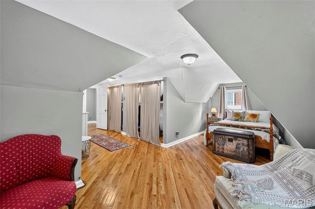 5244 Winona Avenue, St Louis, MO 63109