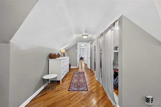 5244 Winona Avenue, St Louis, MO 63109