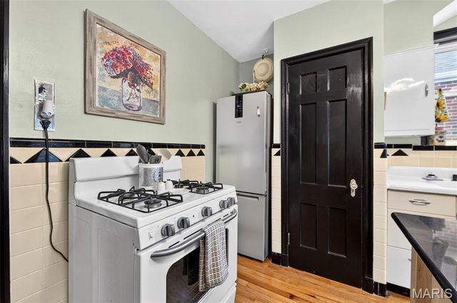 5244 Winona Avenue, St Louis, MO 63109