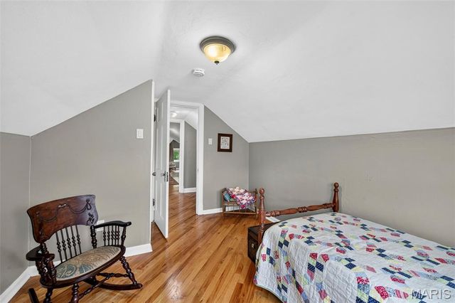 5244 Winona Avenue, St Louis, MO 63109