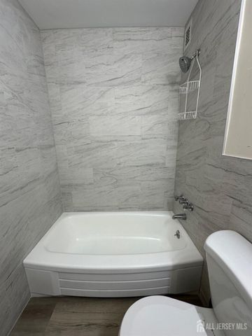 123 S Adelaide Avenue 2L, Highland Park, NJ 08904