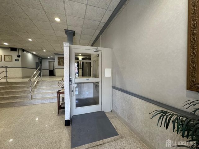 123 S Adelaide Avenue 2L, Highland Park, NJ 08904