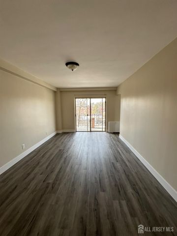 123 S Adelaide Avenue 2L, Highland Park, NJ 08904