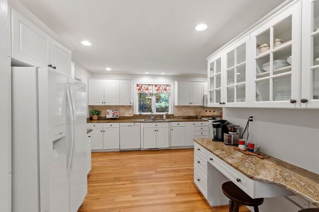 65 Joseph Rd, Boxborough, MA 01719