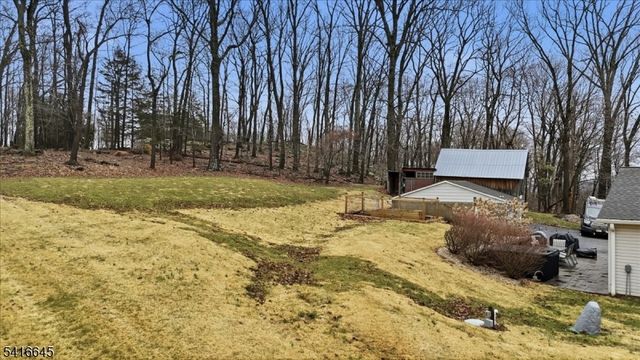 20 Summerfield Rd, White Twp., NJ 07823