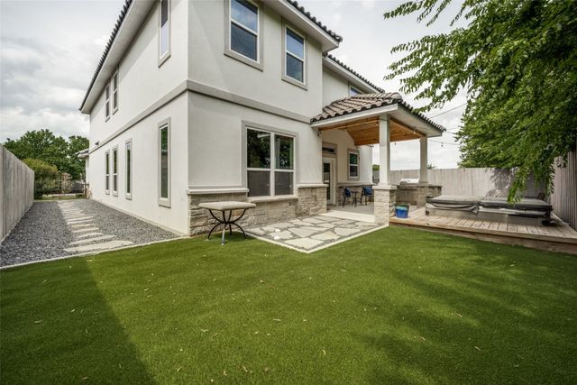 110 Cedar Lane, Roanoke, TX 76262