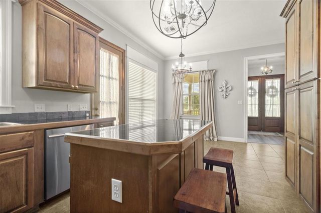 2015 Barbe Street, Lake Charles, LA 70605