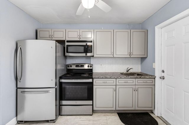 240 SW 15th Avenue 242, Delray Beach, FL 33444