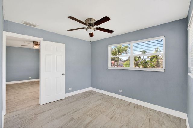 240 SW 15th Avenue 242, Delray Beach, FL 33444