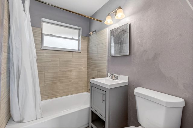 240 SW 15th Avenue 242, Delray Beach, FL 33444