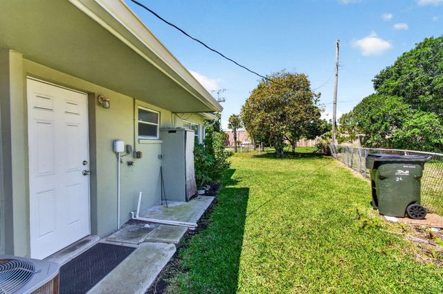 240 SW 15th Avenue 242, Delray Beach, FL 33444