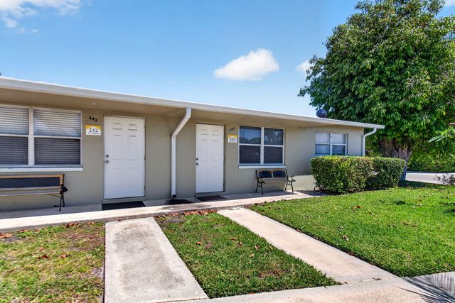 240 SW 15th Avenue 242, Delray Beach, FL 33444