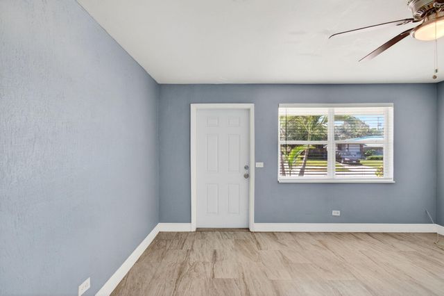 240 SW 15th Avenue 242, Delray Beach, FL 33444