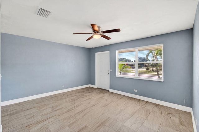 240 SW 15th Avenue 242, Delray Beach, FL 33444