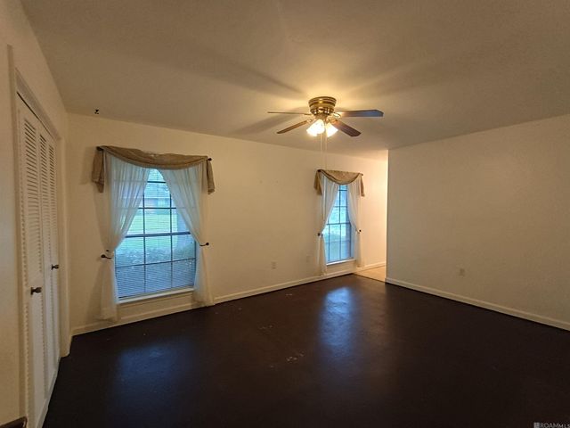 1534 Leycester Dr, Baton Rouge, LA 70808