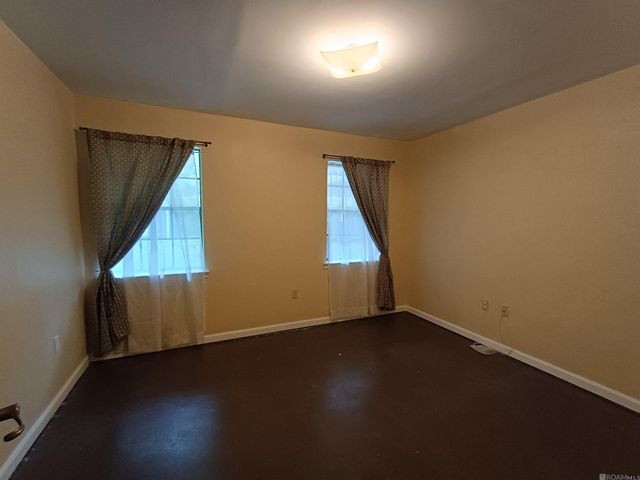 1534 Leycester Dr, Baton Rouge, LA 70808