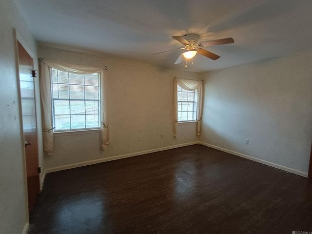 1534 Leycester Dr, Baton Rouge, LA 70808