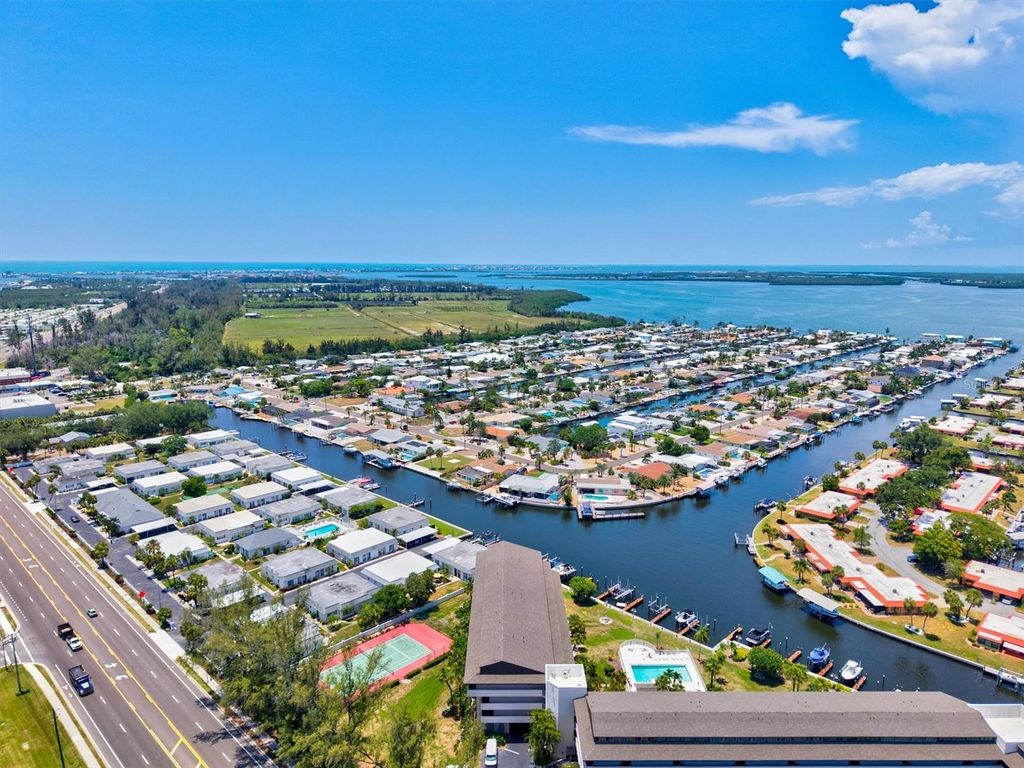 Image 44 of property listing at 9604 CORTEZ ROAD W 134, Bradenton, FL 34210