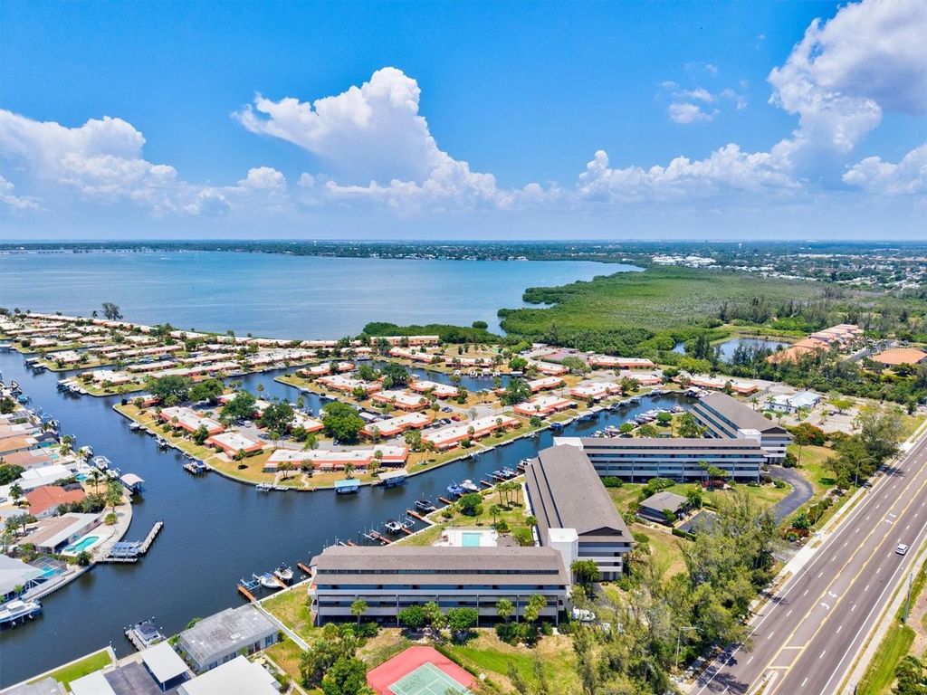 Image 45 of property listing at 9604 CORTEZ ROAD W 134, Bradenton, FL 34210