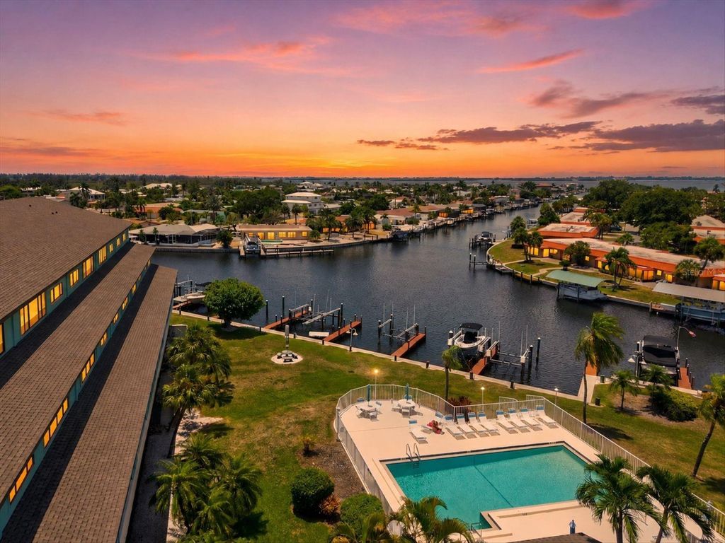 Image 59 of property listing at 9604 CORTEZ ROAD W 134, Bradenton, FL 34210