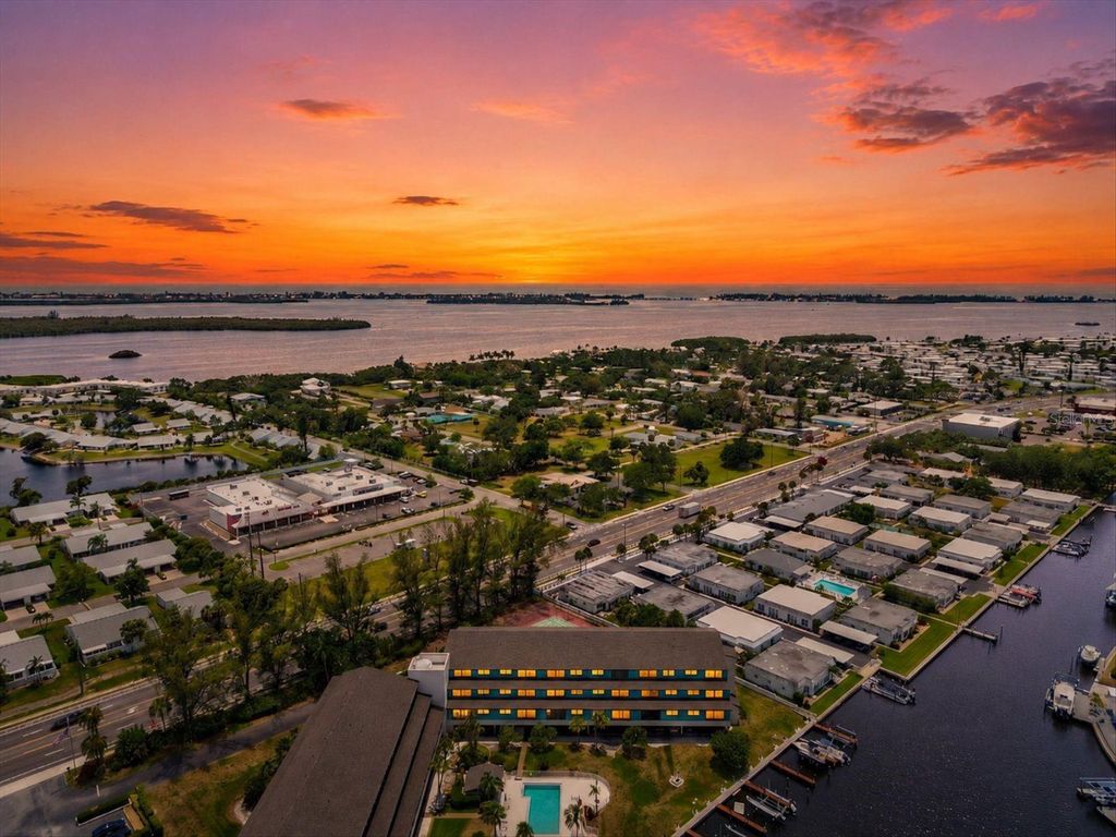 Image 60 of property listing at 9604 CORTEZ ROAD W 134, Bradenton, FL 34210