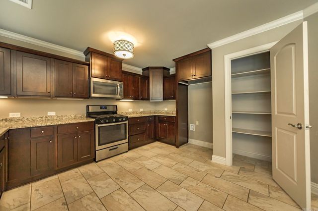 9149 Meadow Gardens Circle, Sherwood, AR 72120