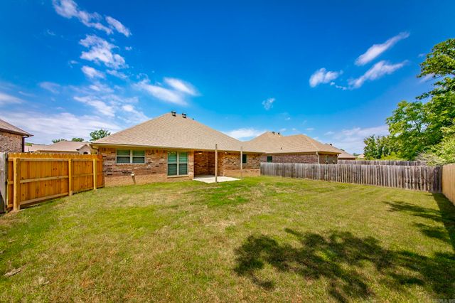 9149 Meadow Gardens Circle, Sherwood, AR 72120