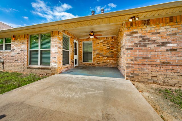 9149 Meadow Gardens Circle, Sherwood, AR 72120