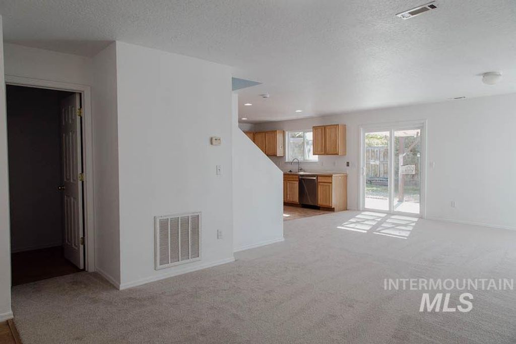 9707 Portola Dr, Boise, ID 83709 photo 5