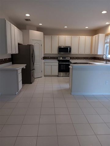 10415 LUCAYA DRIVE, Tampa, FL 33647