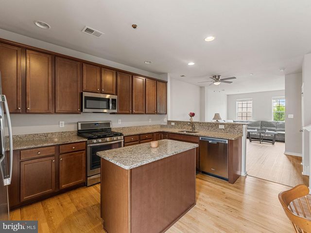 1126 MUNYON DR, Glassboro, NJ 08028