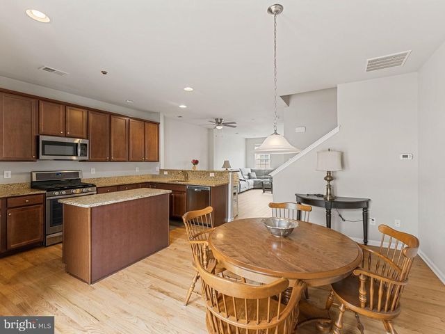 1126 MUNYON DR, Glassboro, NJ 08028